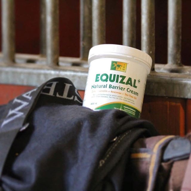 EQUIZAL - Natural Barrier Cream Sooths Protects and Moisturizes